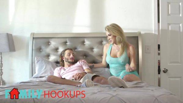 Rocking Kayla Paige - Milf Movie - videomanysex.com on systemporn.com