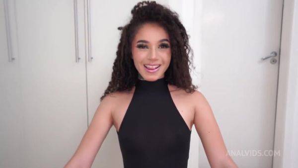 20 Years Old Perfect Body Brazilian Beauty - Bruna Santos - videomanysex.com - Brazil on systemporn.com