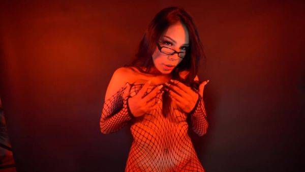 Tommy Parker And Sami Parker - Gives Blowjobs - Find The Full Video! - desi-porntube.com - India on systemporn.com