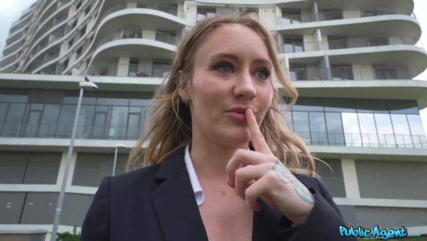 Ivy Maddox Fucked In Hotel Toilet - videomanysex.com on systemporn.com