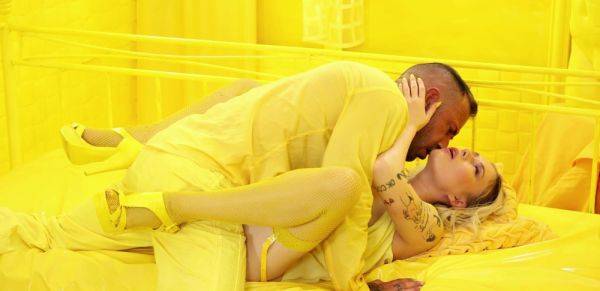 Dashing beauty granted hefty cock to show her surreal sex moments - alphaporno.com on systemporn.com