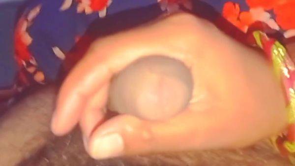 First Night In Share Bed With Stepsister Indian Muh Boli Bhan K Sath Bed Dete Kiya Pher Bhn Ne Dhere Se Land Pakd Leya - desi-porntube.com - India on systemporn.com