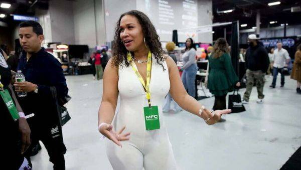 Parking Lot Action with Horny Latinas! - porntry.com on systemporn.com