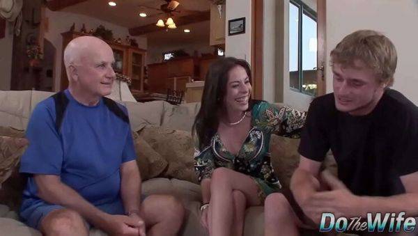 Kara Peters Fucks Two Dicks While Husband Looks On - veryfreeporn.com on systemporn.com