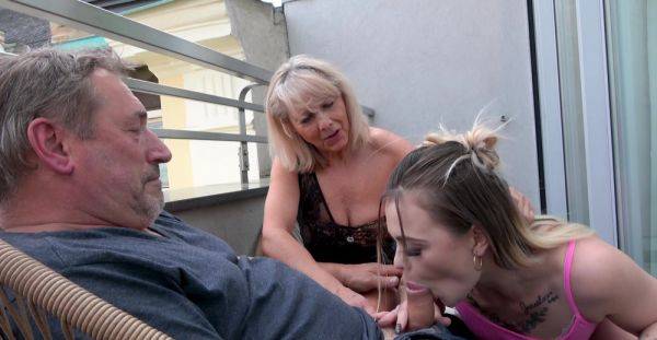 Mature teaches teen how to devour cock in a sexy FFM at home - alphaporno.com on systemporn.com