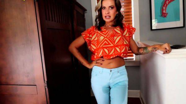 These girls need to pee wetting her panties 2024 - drtuber.com on systemporn.com