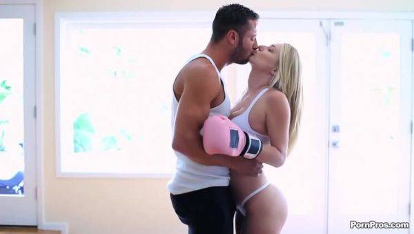 Natalia Starr in Hot Sparring Action - porntry.com on systemporn.com