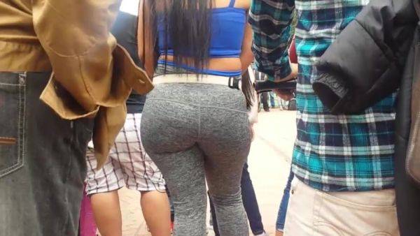 Big thick ass latina in grey leggins on street - voyeurhit.com on systemporn.com