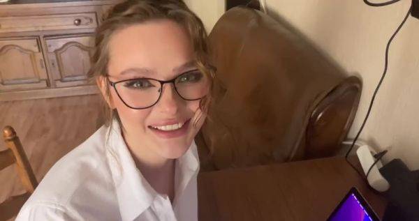 Office lady stepmom wants to blow her stepson before Zoom call - anysex.com on systemporn.com