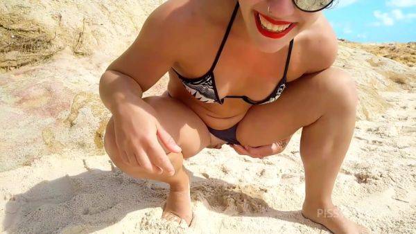 Drinking pee on the public beach in front of people, HIGH RISK - PissVids - hotmovs.com on systemporn.com