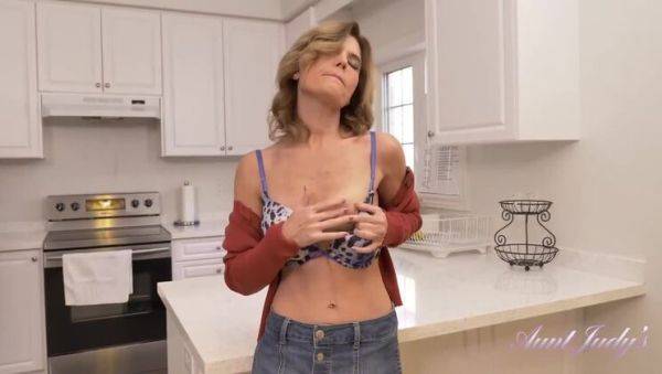 Mature Housewife Alby Pleasures Herself in Kitchen - xxxfiles.com on systemporn.com