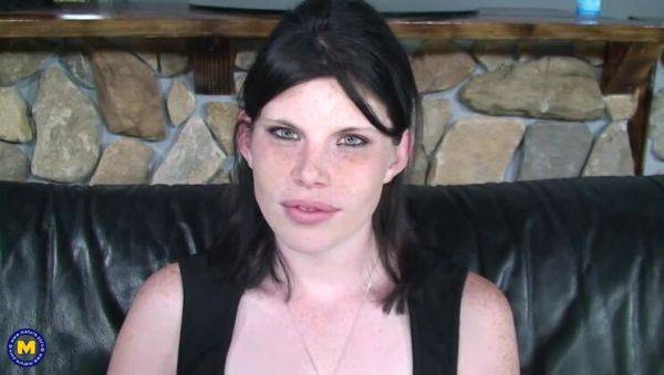 Holly S.: Eager teenage girl enjoys swallowing elderly man's load - xxxfiles.com on systemporn.com