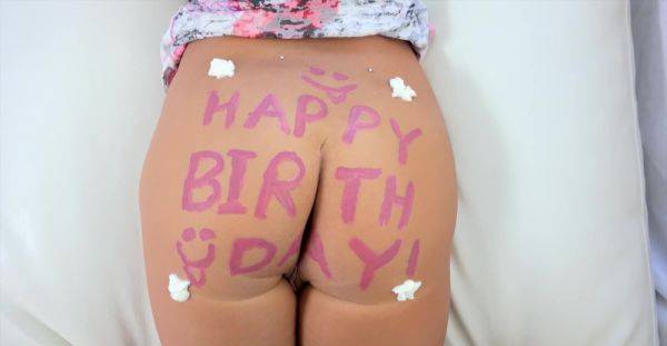Sensual beauty creamed well after enjoying her birthday present - alphaporno.com on systemporn.com