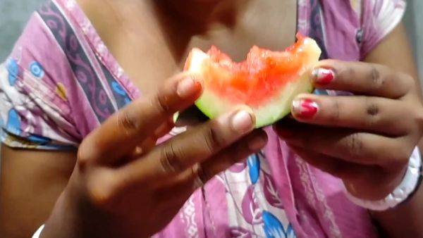 Water Mellon Housewife Watermelon Bali Bhabi!! Tormuj Khiye Boudi Ke Chud Lam - desi-porntube.com - India on systemporn.com