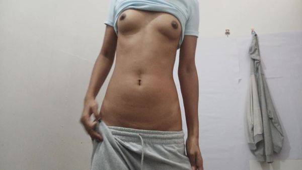 Lonely Girl Masturbates Madly - desi-porntube.com - India on systemporn.com