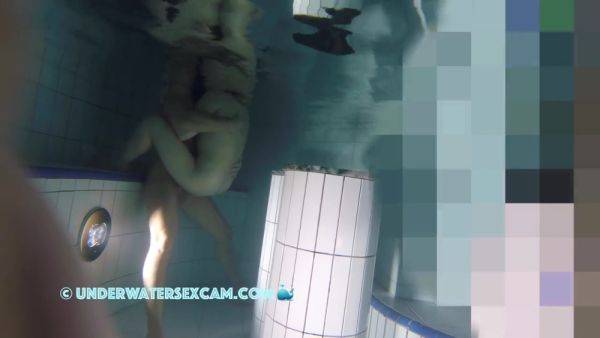 Hot Couple Has Underwater Sex In A Corner - hclips.com on systemporn.com