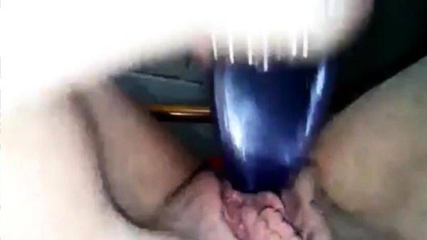 Je m'enfile ma brosse a cheveux dans la chatte - drtuber.com on systemporn.com