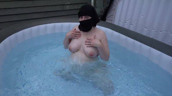 In Niqab Getting Wet In The Hot Tub Showing Off Pussy Bum And Breasts - upornia.com - Britain on systemporn.com