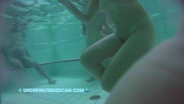 The Right Position For Underwater Sex On A Bench - hclips.com on systemporn.com