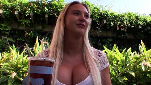 Blonde is flashing her big boobs in the outdoors - drtuber.com on systemporn.com