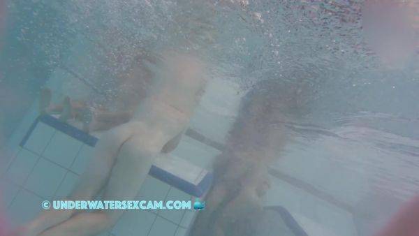 This Young Couple Plays Together Underwater In Front Of Many People - hclips.com on systemporn.com