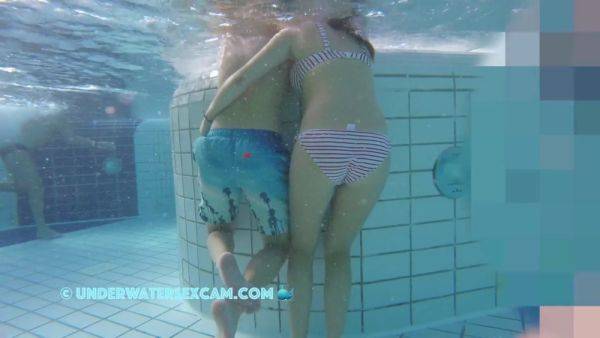 I Would Donate 1000 Bucks If She Takes Off Her Bikini Top - hclips.com on systemporn.com