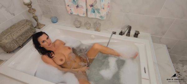 Stepmom Gets Caught In The Bath - upornia.com on systemporn.com