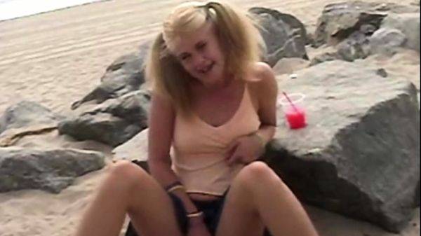 Little Summer gets horny at beach - drtuber.com on systemporn.com