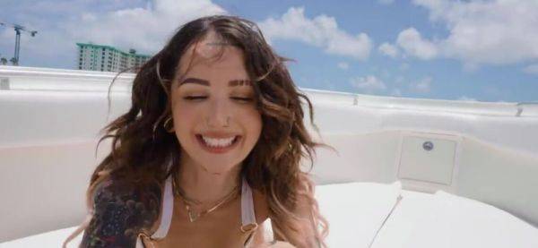 Teen Goes On A Boat Ride And Gives A Ride - inxxx.com on systemporn.com