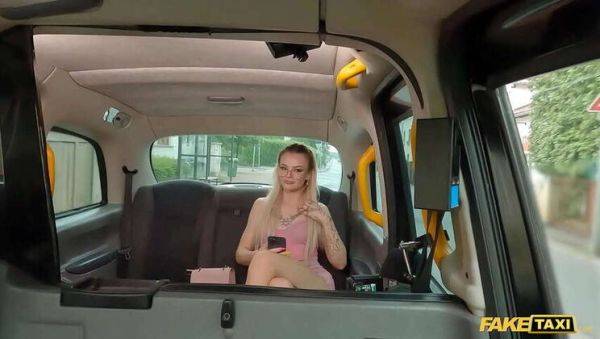 Fake Cab Driver Gets Intimate with Blonde Social Media Star and Her Small Breasts - xxxfiles.com - Czech Republic on systemporn.com