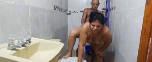 I Seduce My Disgusting Stepfather To Give Us A Nice Bath And We End Up Fucking Deliciously With His Cock In My Tight Pussy - desi-porntube.com - India on systemporn.com