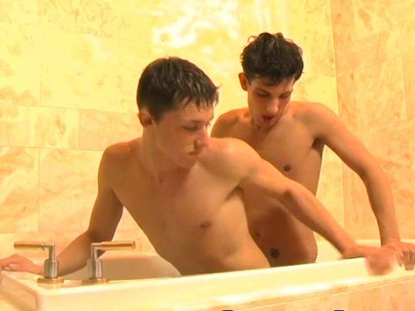 Twinks Blair Mason And Sean Corwin Bathroom Banging - drtuber.com on systemporn.com