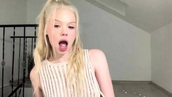 Blonde teen Sierras first erotic masturbation video - drtuber.com on systemporn.com