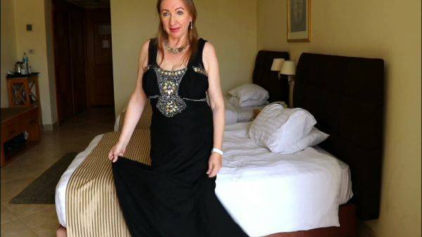 Elegant Intrigue: Busty Gilf Mariaolds Black Dress And Stockings Mystery - hclips.com on systemporn.com