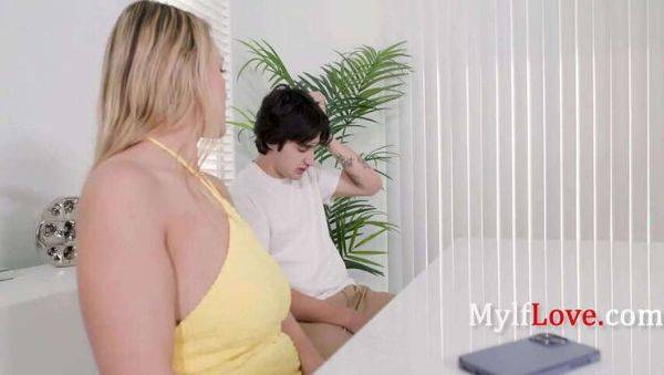 Mom to the Rescue: Hairy MILF Joslyn Jane in Tough Times - xxxfiles.com on systemporn.com