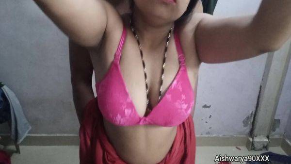 Aishwarya Bhabhi - Indian Desi Xxx Video. Indian Desi Hot Sexy Bhabhi Aishwarya Ki Chut Ki Gatma Garam Chudai. Indian Desi Hindi Bf Video - desi-porntube.com - India on systemporn.com