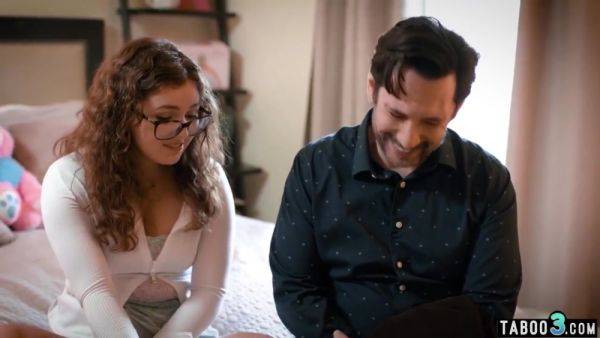 Tommy Pistol And Leana Lovings - Guy Nailing Associates Coed Stepdaughter - videohdzog.com on systemporn.com