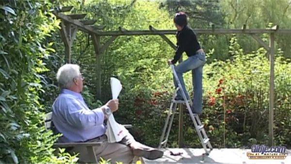 Sex In The Park - porntry.com on systemporn.com