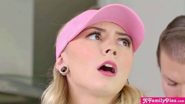 Blonde Teen Chloe Temple Gets Oral Pleasure From Stepbro - veryfreeporn.com on systemporn.com