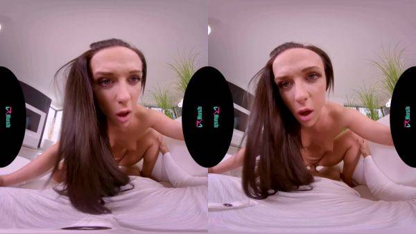 Vinna Reed In Has Her Tight Pussy Pounded In Vr - videohdzog.com on systemporn.com