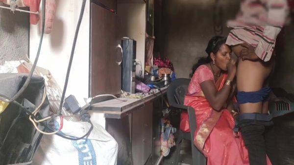 Desi Newly Hot Bhabhi Sex Videos 6 Min With Village Fuke 1 - desi-porntube.com - India on systemporn.com