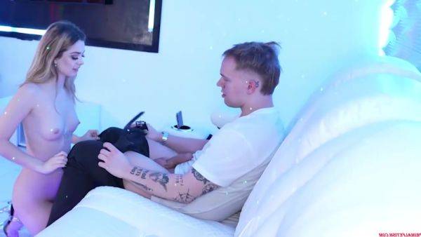 Molly Little - Stepsisters Irresistible Seductions (2160) Upee - videomanysex.com on systemporn.com