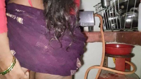 Hot Prachi Hard Fuck in Kitchen - Big Ass Desi Bhabhi Cooking Maggie - veryfreeporn.com - India on systemporn.com