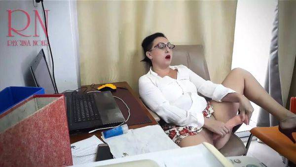 Secretary Regina Noir Office Fuck Dildo Masturbation Orgasm Scene 3 - xxxfiles.com - Britain on systemporn.com