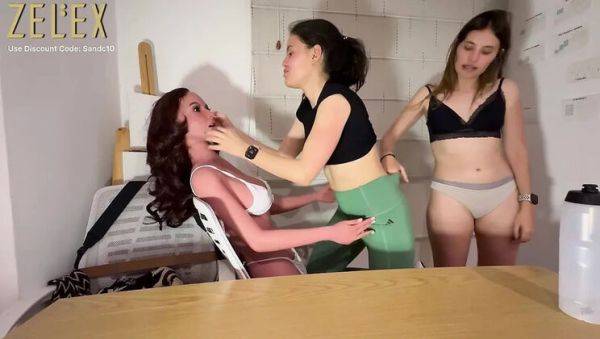 Scarlettandc Lesbian Threesome with Zelex Doll Amazing Tits Fingering Orgasm - veryfreeporn.com - Colombia on systemporn.com