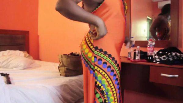 Amateur Foursome With Itxbush: Black Couple Takes Turns On Her In Missionary And Blowjob Positions - porntry.com on systemporn.com