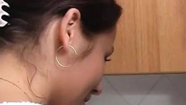 German Amateur Couple Messy Blowjob and Hardcore Action in Bathroom - veryfreeporn.com - Germany on systemporn.com