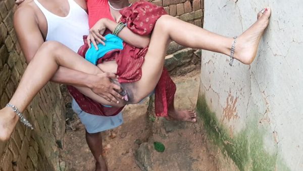 Indian Hot House Maid Fucked Hard By Owner - Desi Aunty Outdoor Sex - xxxfiles.com - India on systemporn.com