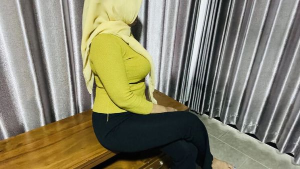 Hijab Aunty Nadalyne Sells Her Big Natural Tits and Tight Pussy in Hotel Sex - Indonesian Homemade Creampie - veryfreeporn.com - Indonesia on systemporn.com