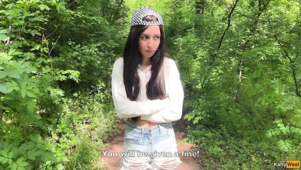Caught Russian beauty Katty West drawing graffiti in forest - outdoor fuck with cum in panties - veryfreeporn.com - Russia on systemporn.com